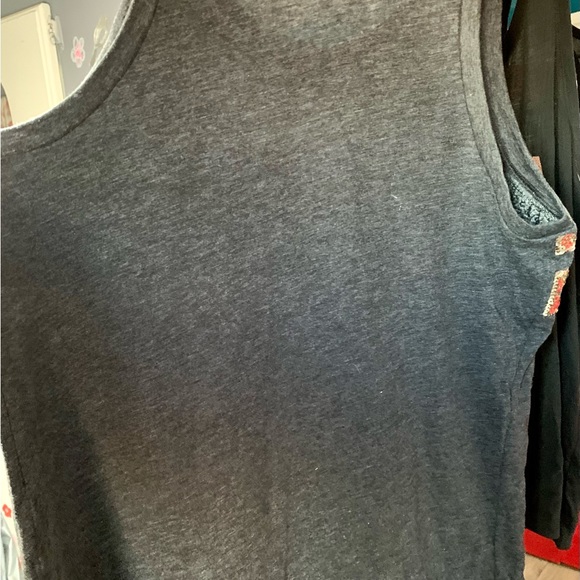 VS pink tank top - Picture 2 of 4